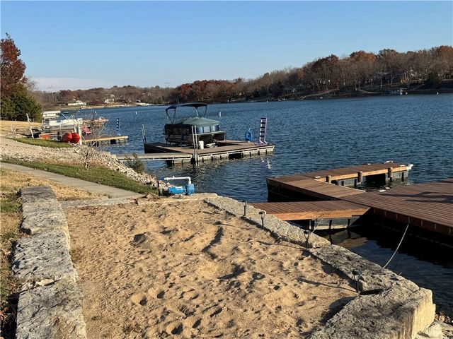 190 & 193 Timber Valley Drive, Linn Valley, KS 66040