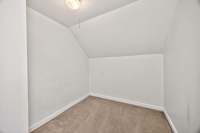 3206 Iola Avenue, Des Moines, IA 50312