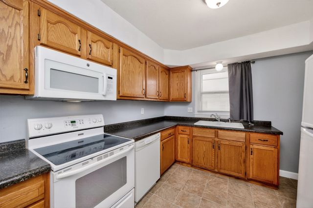 3206 Iola Avenue, Des Moines, IA 50312