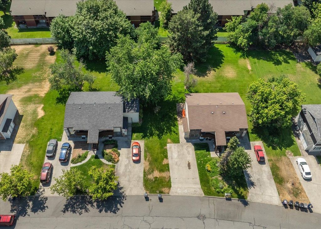 12218 E LENORA Dr, Spokane, WA 99206