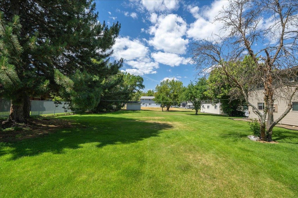 12218 E LENORA Dr, Spokane, WA 99206 photo 8