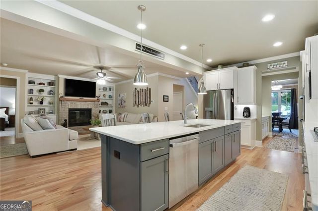 4383 Capstone Court NE, Roswell, GA 30075