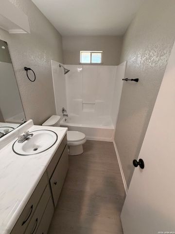 795 ALBERT ST, New Braunfels, TX 78130
