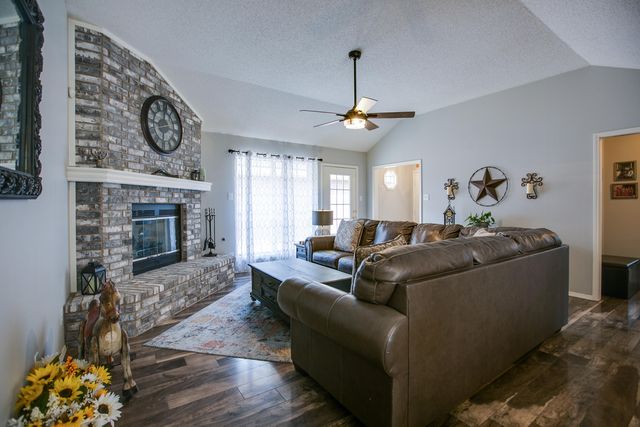 5221 Oak Grove Boulevard, San Angelo, TX 76904