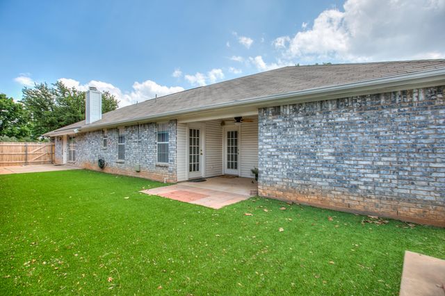 5221 Oak Grove Boulevard, San Angelo, TX 76904