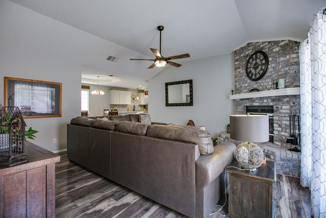 5221 Oak Grove Boulevard, San Angelo, TX 76904