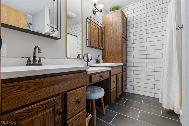 1495 Koons Road, North Canton, OH 44720