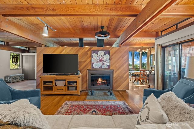 1130 Queets Drive, Fox Island, WA 98333