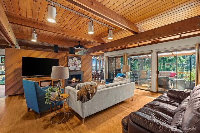 1130 Queets Drive, Fox Island, WA 98333