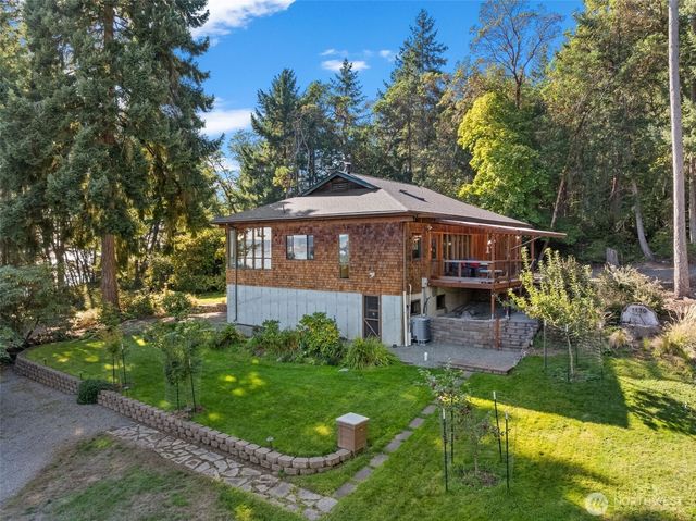 1130 Queets Drive, Fox Island, WA 98333