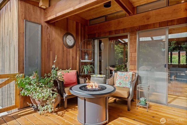 1130 Queets Drive, Fox Island, WA 98333