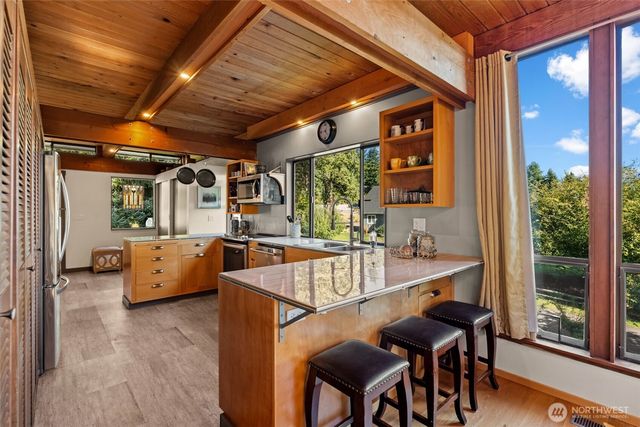 1130 Queets Drive, Fox Island, WA 98333