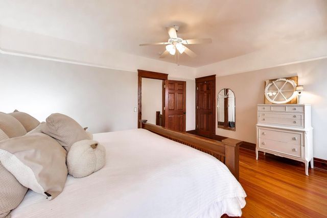 520 S Wheaton Avenue, Wheaton, IL 60187