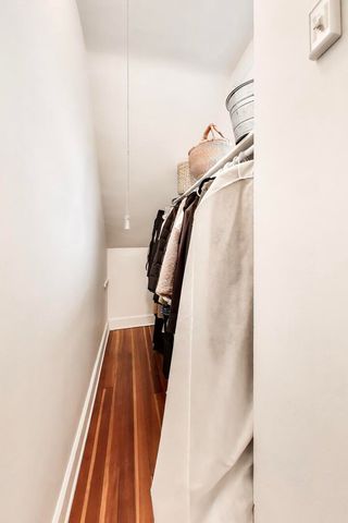 520 S Wheaton Avenue, Wheaton, IL 60187