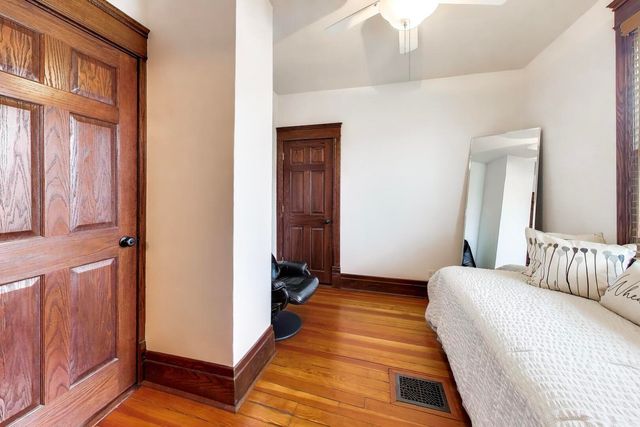 520 S Wheaton Avenue, Wheaton, IL 60187