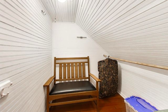 520 S Wheaton Avenue, Wheaton, IL 60187