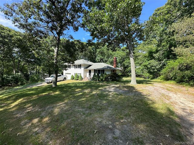 185 Holden Avenue, Cutchogue, NY 11935