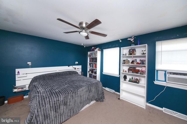 208 HYACINTH CT, Quakertown, PA 18951