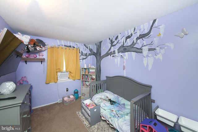 208 HYACINTH CT, Quakertown, PA 18951