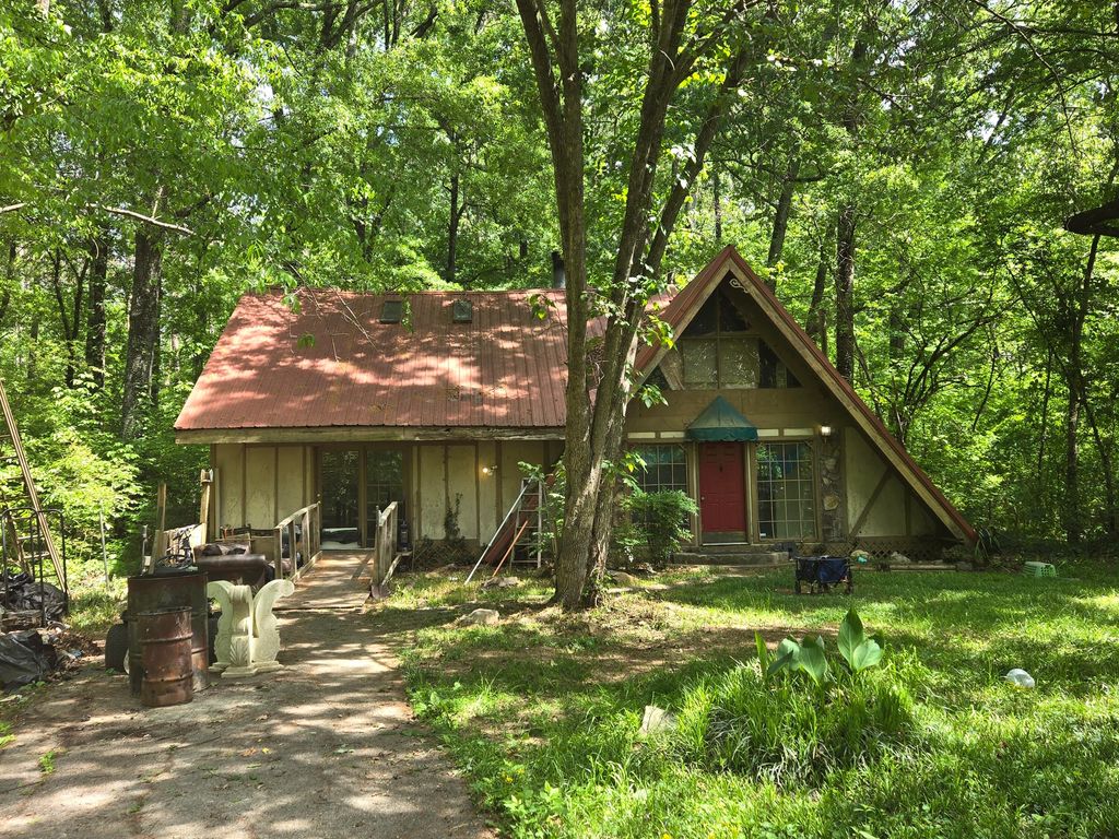 1506 Happy Valley Road, Rossville, GA 30741
