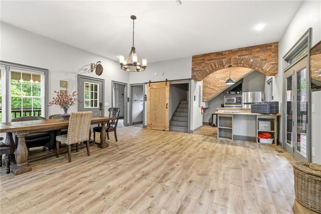 4337 Mountain View Road, Oakwood, GA 30566