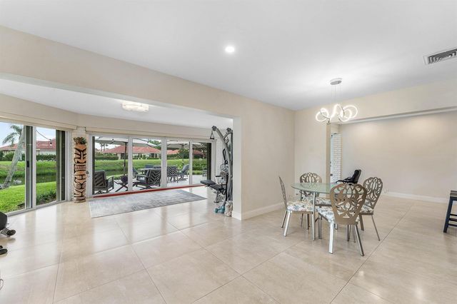 362 Yorktowne Circle, Atlantis, FL 33462