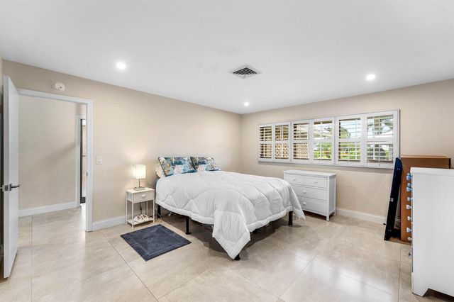 362 Yorktowne Circle, Atlantis, FL 33462