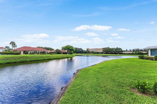 362 Yorktowne Circle, Atlantis, FL 33462
