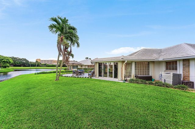 362 Yorktowne Circle, Atlantis, FL 33462