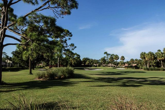 362 Yorktowne Circle, Atlantis, FL 33462