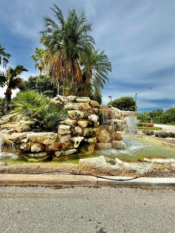 362 Yorktowne Circle, Atlantis, FL 33462