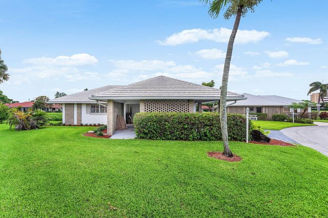 362 Yorktowne Circle, Atlantis, FL 33462