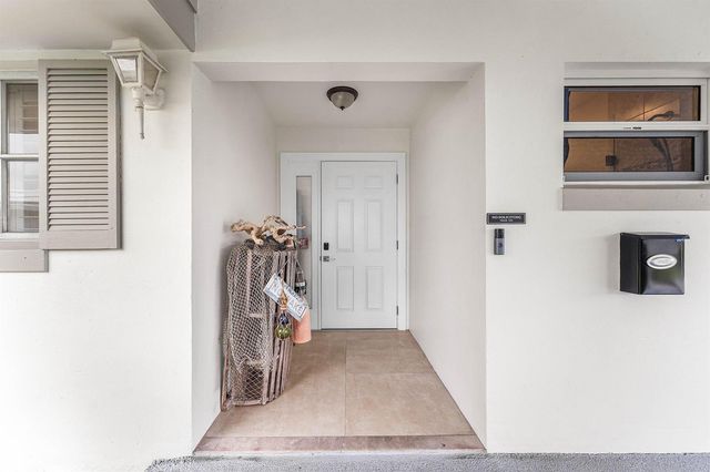 362 Yorktowne Circle, Atlantis, FL 33462