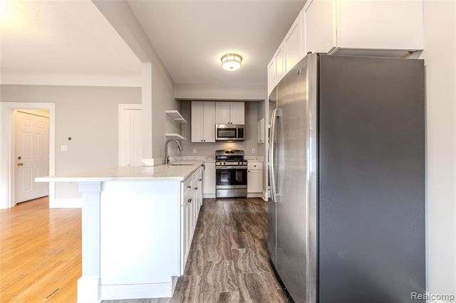 605 W Hudson Avenue, Royal Oak, MI 48067
