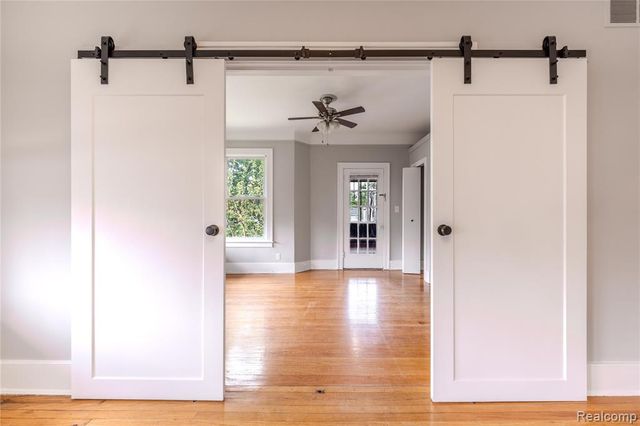 605 W Hudson Avenue, Royal Oak, MI 48067