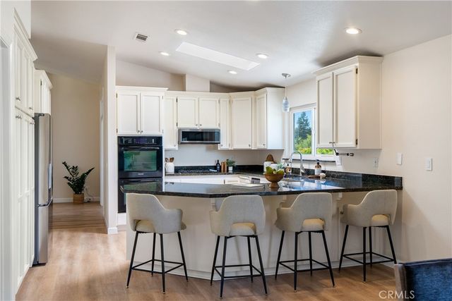 164 Helgren Court, Templeton, CA 93465