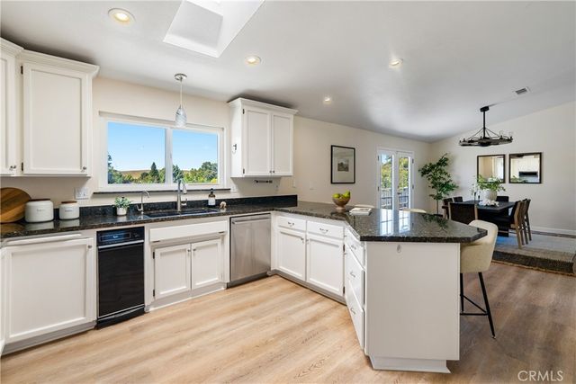 164 Helgren Court, Templeton, CA 93465