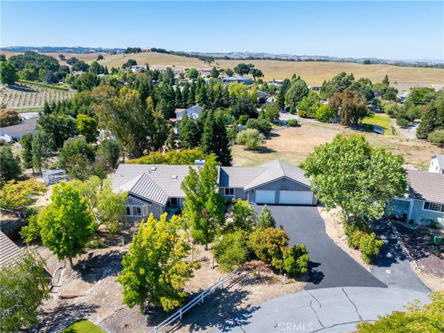 164 Helgren Court, Templeton, CA 93465