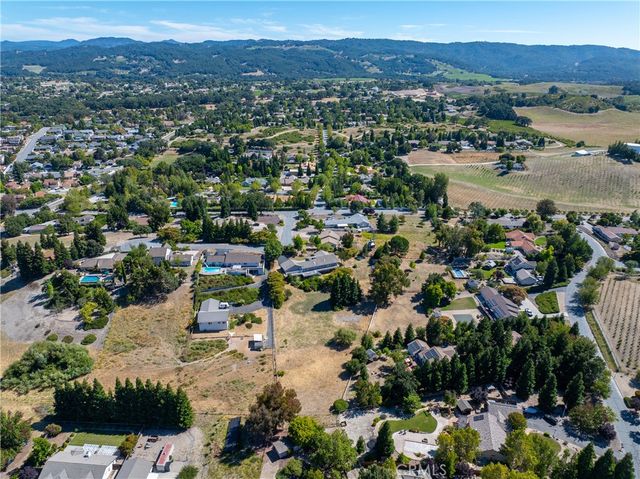 164 Helgren Court, Templeton, CA 93465