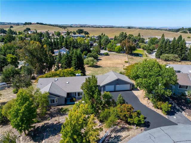 164 Helgren Court, Templeton, CA 93465
