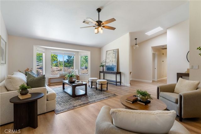 164 Helgren Court, Templeton, CA 93465