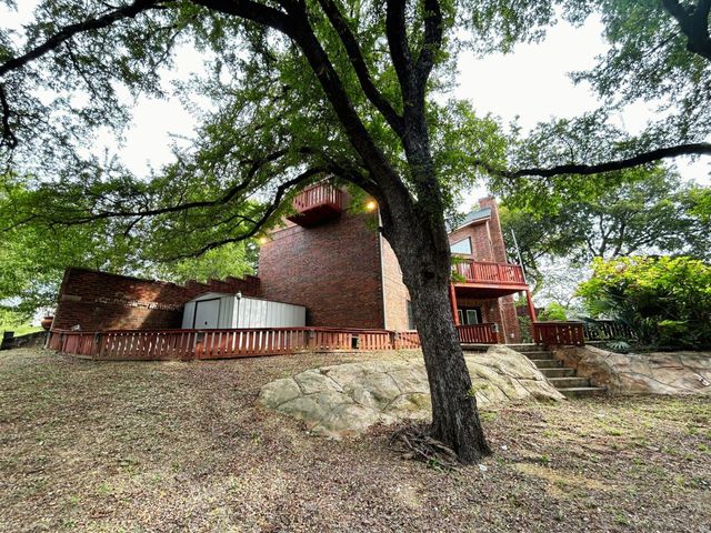 2460 Waterstone Drive, Cedar Hill, TX 75104