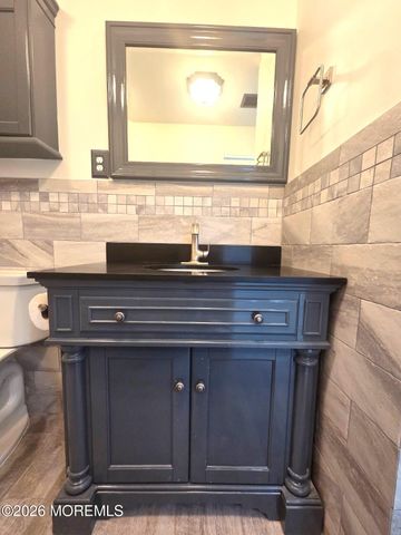 92 Village Green Way, Hazlet, NJ 07730