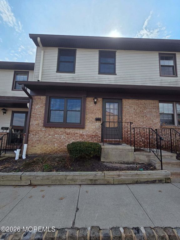 92 Village Green Way, Hazlet, NJ 07730