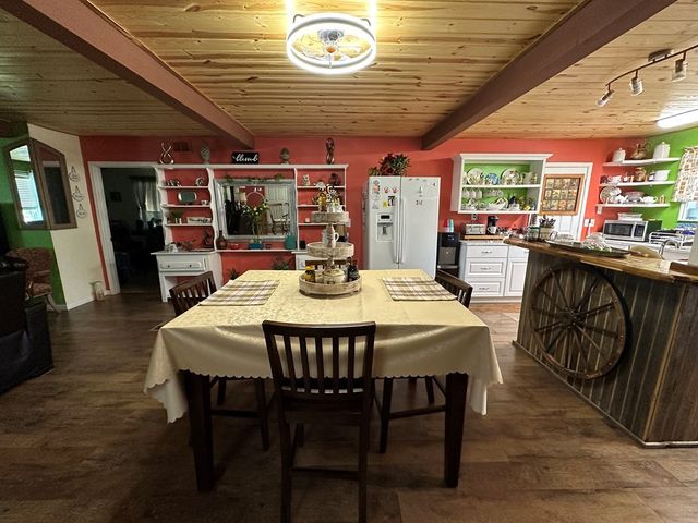 1108 E 21st St, Colorado City, TX 79512