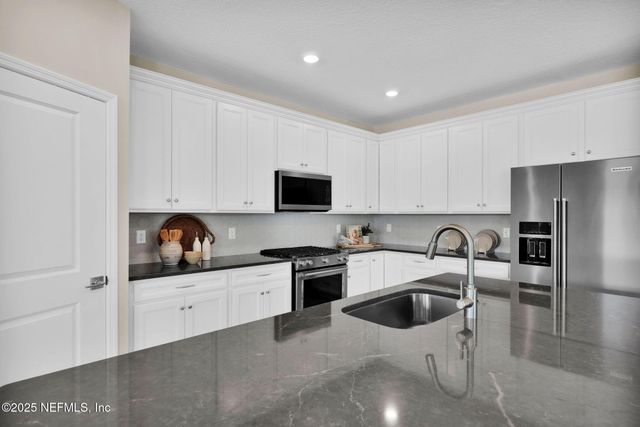 1856 SUE MEADOW Lane, Middleburg, FL 32068