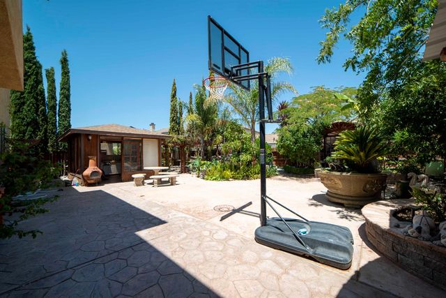 5901 Isaac Way, Elk Grove, CA 95757