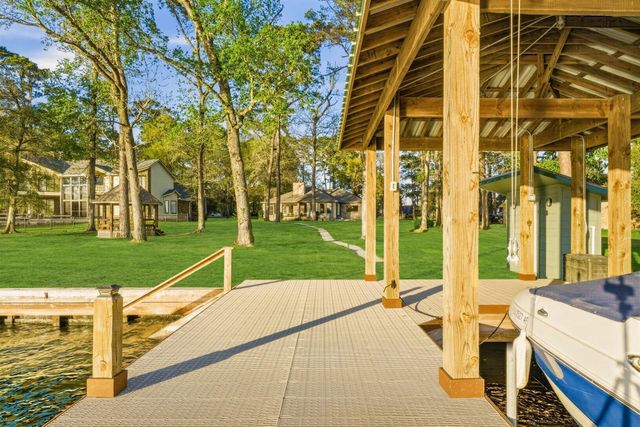 1125 River Road, Montgomery, TX 77356