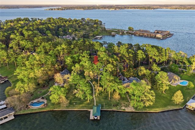 1125 River Road, Montgomery, TX 77356