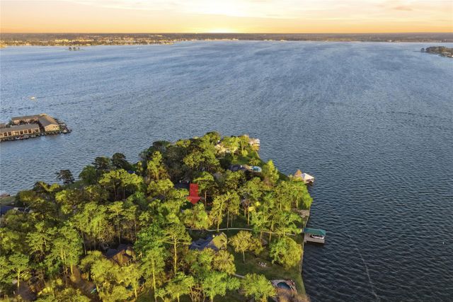 1125 River Road, Montgomery, TX 77356